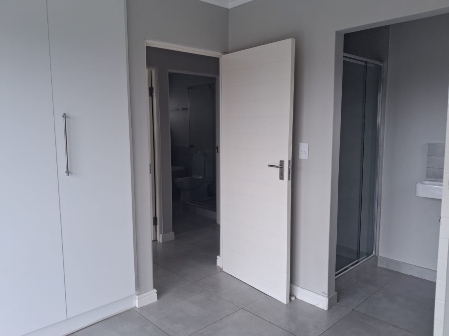 To Let 3 Bedroom Property for Rent in Winterstrand Eastern Cape